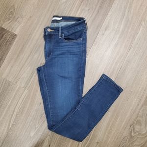 Levi's 711 Skinny Jeans